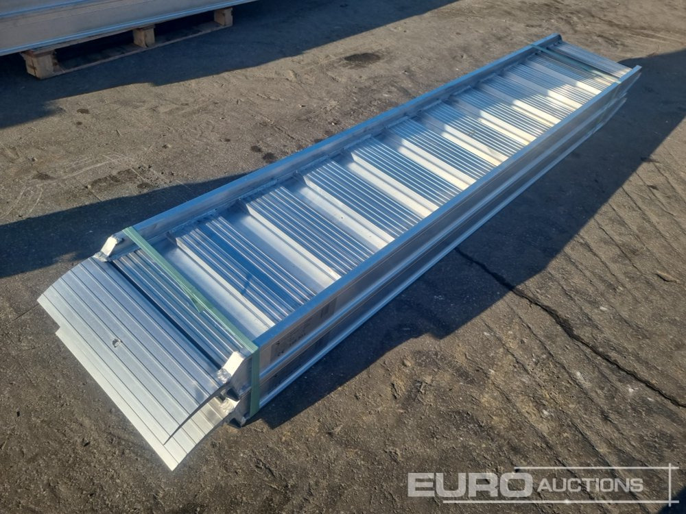 Unused 148.30L Aluminium Loading Rampes (2 of) 9000kg Capacity, 3000mm Length - Laadbrug: afbeelding 3 Unused 148.30L Aluminium Loading Rampes (2 of) 9000kg Capacity, 3000mm Length - Laadbrug: afbeelding 3