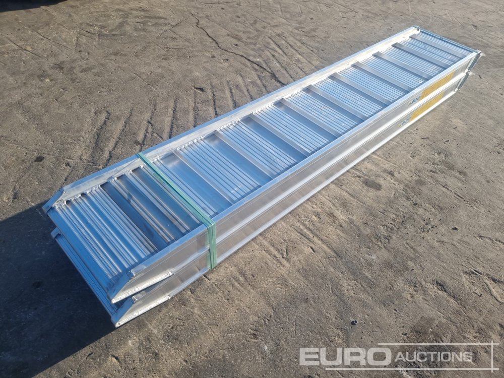 Unused 148.30L Aluminium Loading Rampes (2 of) 9000kg Capacity, 3000mm Length - Laadbrug: afbeelding 1 Unused 148.30L Aluminium Loading Rampes (2 of) 9000kg Capacity, 3000mm Length - Laadbrug: afbeelding 1
