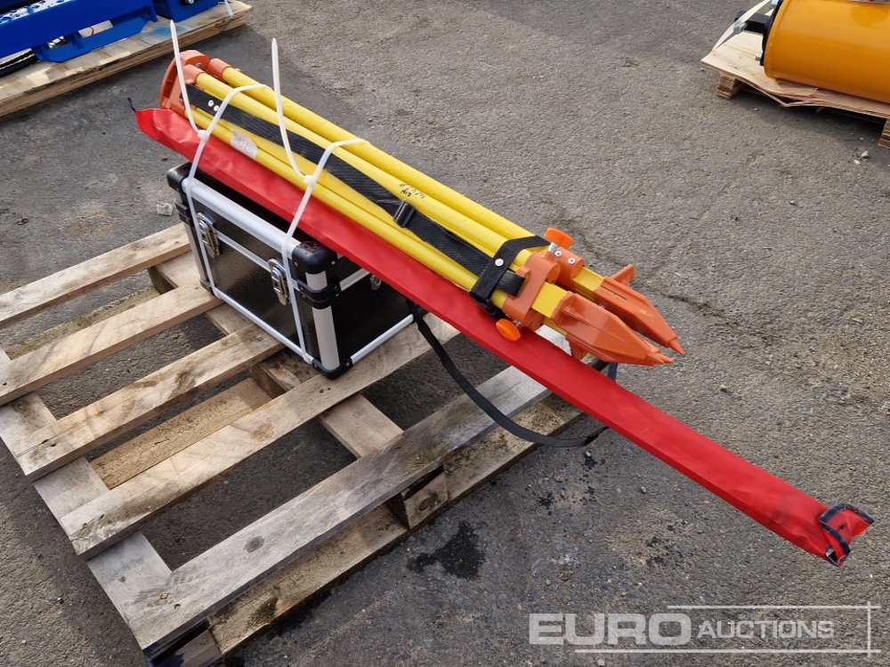 Unused 2025 SKLP Self-Leveling Rotary Laser Level with Batteries, Receiver, Tripod, Grade Rod - Werkplaats toebehoor: afbeelding 3 Unused 2025 SKLP Self-Leveling Rotary Laser Level with Batteries, Receiver, Tripod, Grade Rod - Werkplaats toebehoor: afbeelding 3