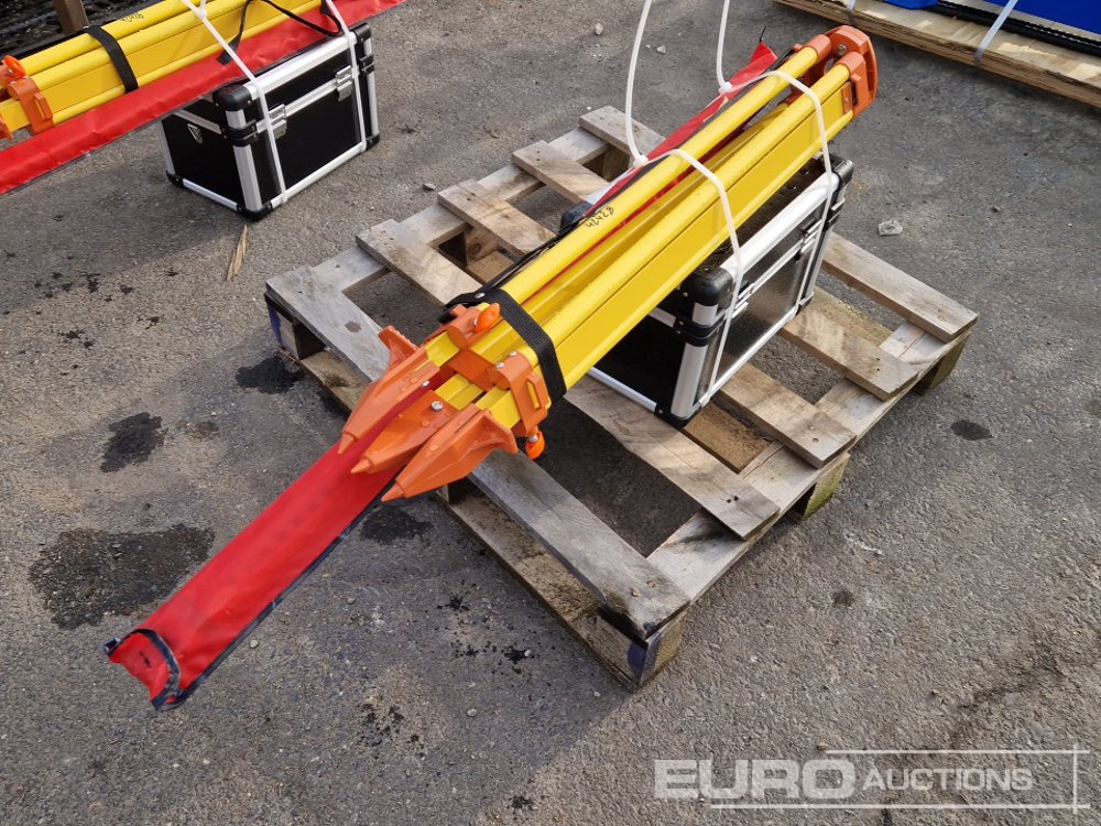 Unused 2025 SKLP Self-Leveling Rotary Laser Level with Batteries, Receiver, Tripod, Grade Rod - Werkplaats toebehoor: afbeelding 4 Unused 2025 SKLP Self-Leveling Rotary Laser Level with Batteries, Receiver, Tripod, Grade Rod - Werkplaats toebehoor: afbeelding 4