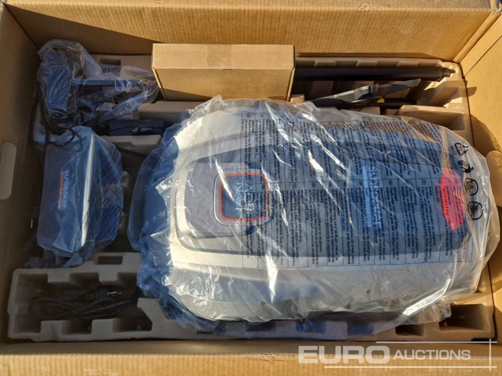 Unused SunSeeker X5 Robotic Lawnmower, 2,000m² - Bouwmaterieel: afbeelding 3 Unused SunSeeker X5 Robotic Lawnmower, 2,000m² - Bouwmaterieel: afbeelding 3