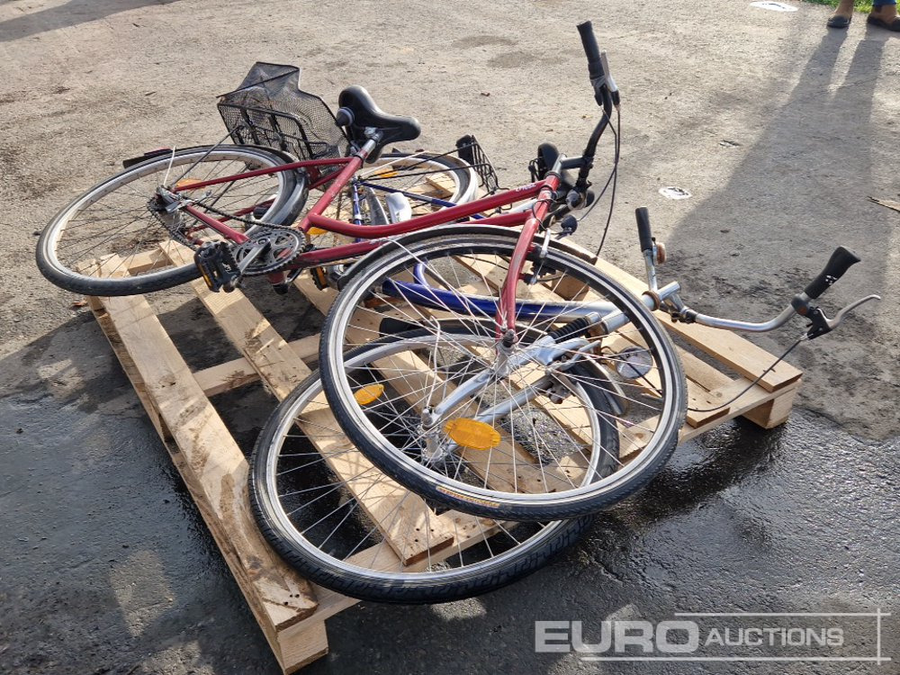 Womens Bicycles (2 of) - Werkplaats toebehoor: afbeelding 1 Womens Bicycles (2 of) - Werkplaats toebehoor: afbeelding 1