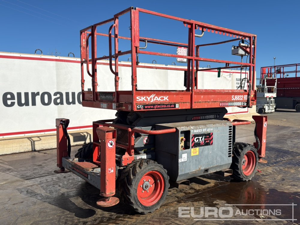 2015 SkyJack SJ6832RT - Schaarlift: afbeelding 5 2015 SkyJack SJ6832RT - Schaarlift: afbeelding 5