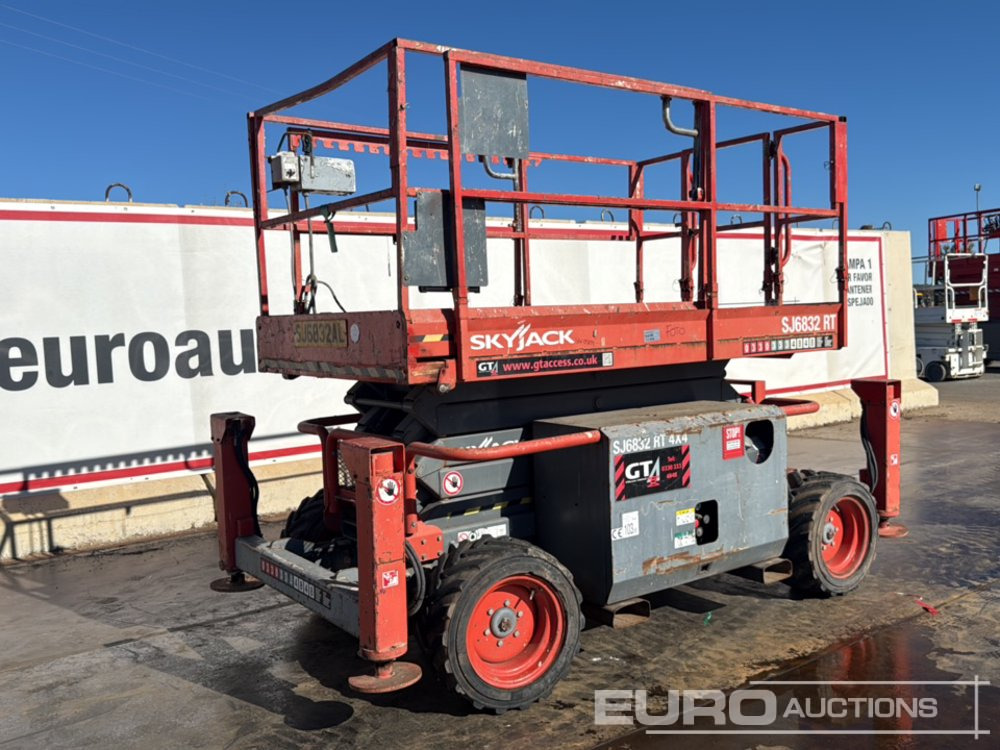2015 SkyJack SJ6832RT - Schaarlift: afbeelding 1 2015 SkyJack SJ6832RT - Schaarlift: afbeelding 1