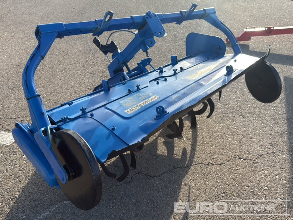 Mitsubishi P1200S - Landbouwmachine: afbeelding 1 Mitsubishi P1200S - Landbouwmachine: afbeelding 1