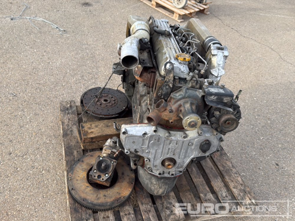 Nissan Turbo Engine - Bouwmaterieel: afbeelding 5 Nissan Turbo Engine - Bouwmaterieel: afbeelding 5