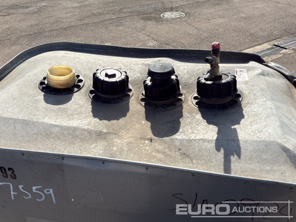 SCHUTZ 1000L Fuel Tank - Bouwmaterieel: afbeelding 5 SCHUTZ 1000L Fuel Tank - Bouwmaterieel: afbeelding 5