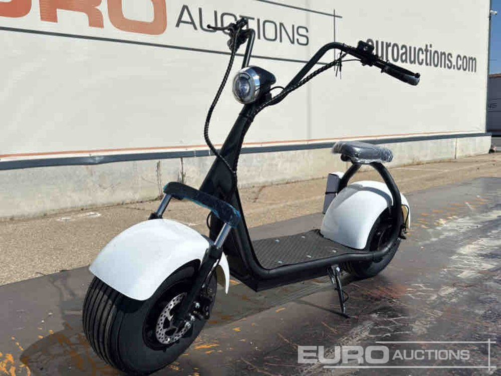 Unused City coco Electric Scooter Max Speed 40km/h, Autonomy 45km / Scooter Eléctrico - Motorfiets: afbeelding 1 Unused City coco Electric Scooter Max Speed 40km/h, Autonomy 45km / Scooter Eléctrico - Motorfiets: afbeelding 1