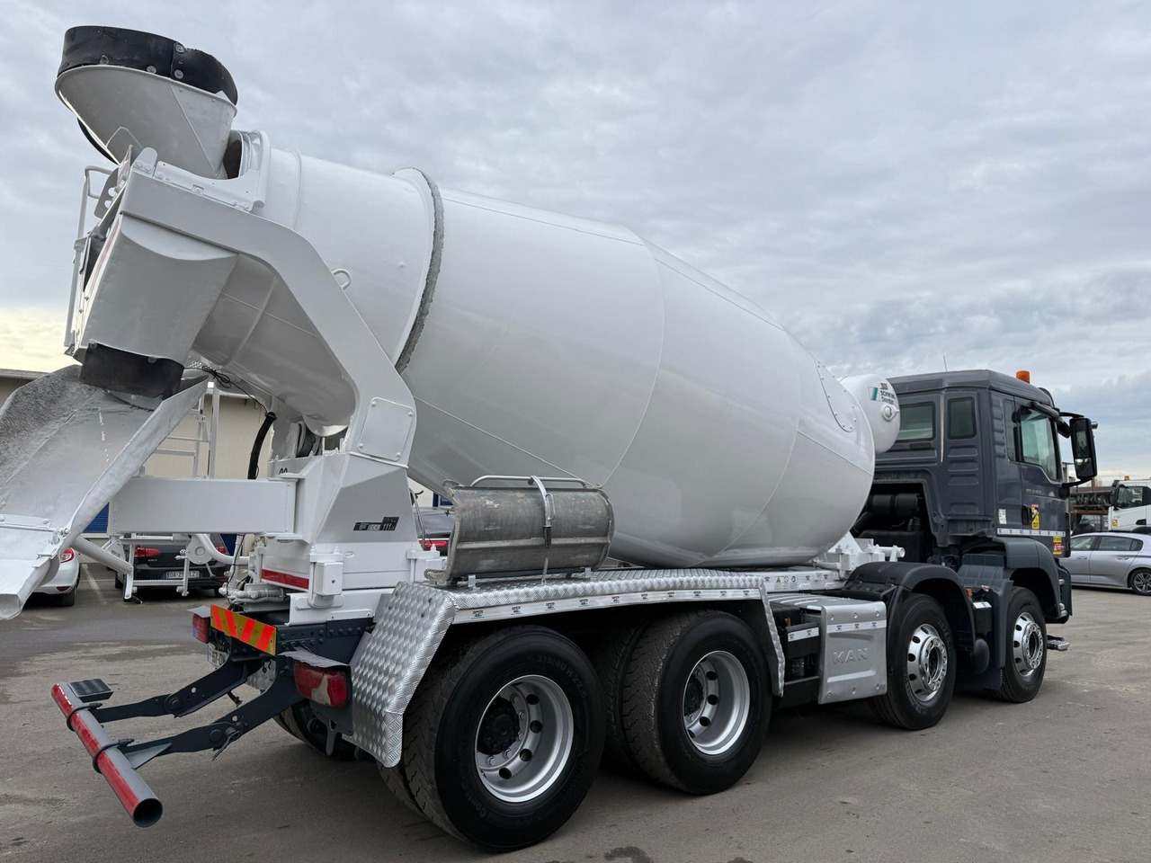 Camion béton MAN TGS 32.420 FF-957-DW - Betonmixer: afbeelding 5 Camion béton MAN TGS 32.420 FF-957-DW - Betonmixer: afbeelding 5