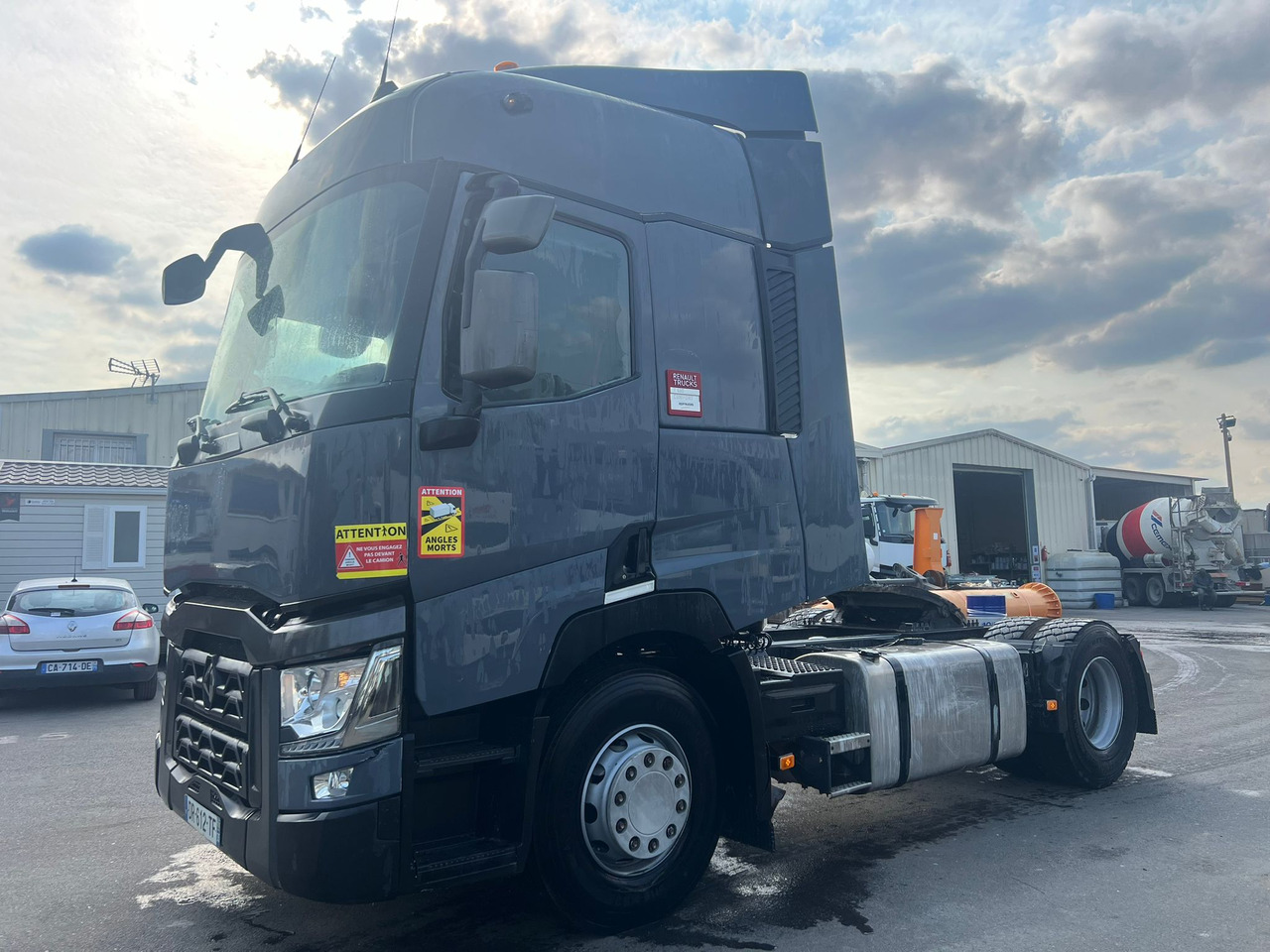 Tracteur Renault DR-612-TF - Trekker: afbeelding 2 Tracteur Renault DR-612-TF - Trekker: afbeelding 2