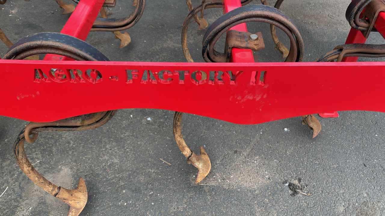 Agro Factory Cris 6 Grossfederzinkenegge - Eg: afbeelding 3 Agro Factory Cris 6 Grossfederzinkenegge - Eg: afbeelding 3