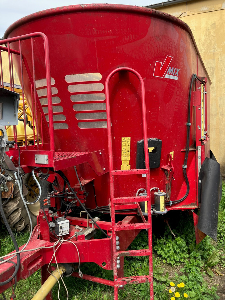 BVL V-Mix Plus 25-2S - Voermengwagen: afbeelding 1 BVL V-Mix Plus 25-2S - Voermengwagen: afbeelding 1