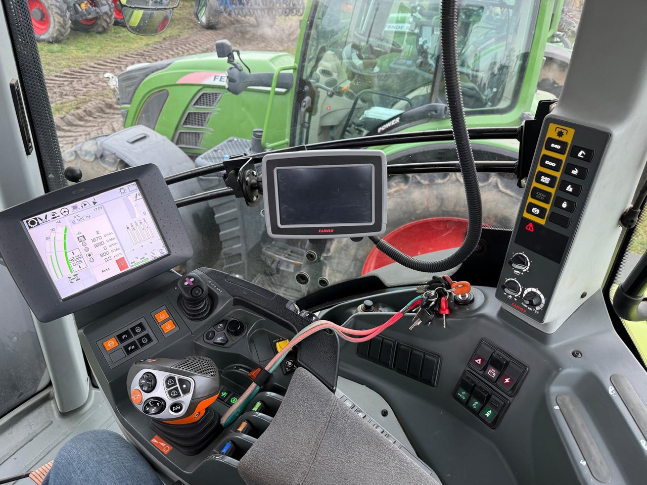 Claas Axion 850 C-Matic - Tractor: afbeelding 3 Claas Axion 850 C-Matic - Tractor: afbeelding 3