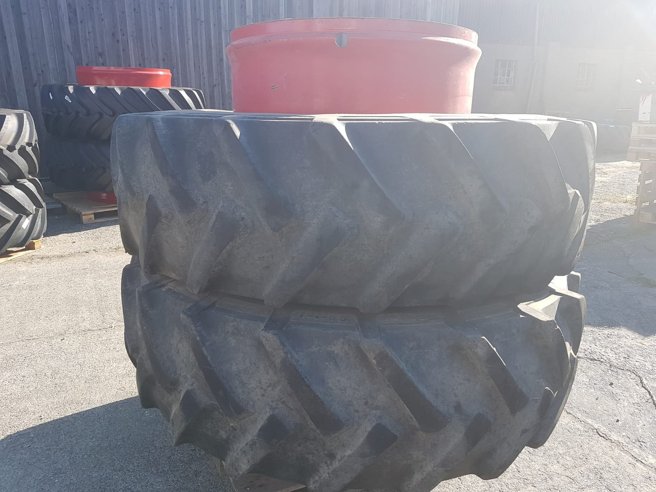 Continental 2x Zwillingsrad 20.8 R42 - Banden en velgen: afbeelding 3 Continental 2x Zwillingsrad 20.8 R42 - Banden en velgen: afbeelding 3