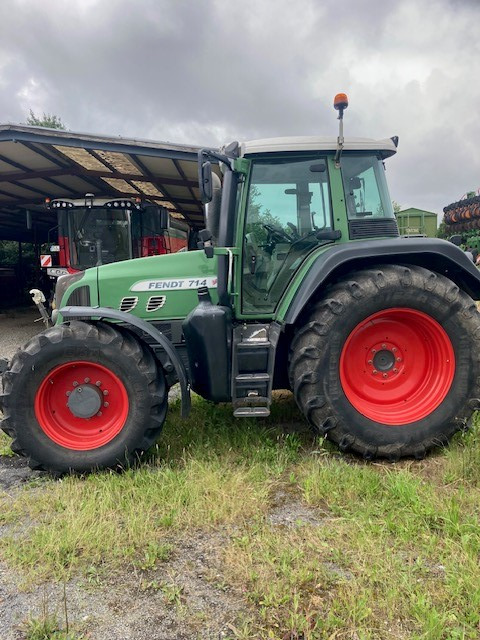 Fendt 714 - Tractor: afbeelding 3 Fendt 714 - Tractor: afbeelding 3