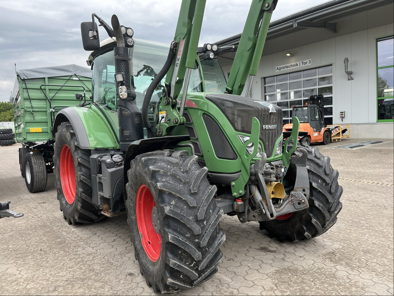 Fendt 716 Vario S4 - Tractor: afbeelding 1 Fendt 716 Vario S4 - Tractor: afbeelding 1