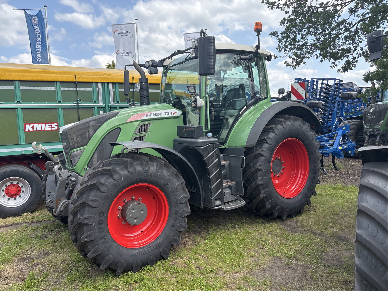 Fendt 724 Power - Tractor: afbeelding 1 Fendt 724 Power - Tractor: afbeelding 1