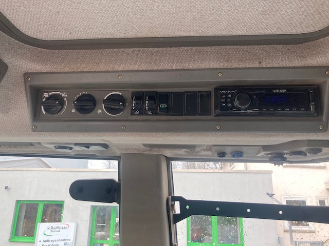 Fendt Favorit 714 Vario - Tractor: afbeelding 2 Fendt Favorit 714 Vario - Tractor: afbeelding 2