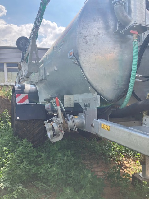 Fliegl Vakuumfasswagen VFW 14000 Maxx - Bemestingstechniek: afbeelding 4 Fliegl Vakuumfasswagen VFW 14000 Maxx - Bemestingstechniek: afbeelding 4