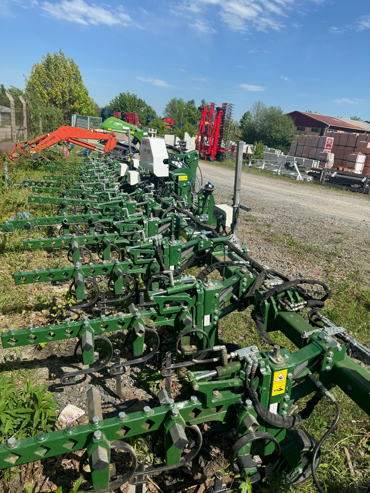 Garford Robocrop Guided Hoe - Bietenrooier: afbeelding 3 Garford Robocrop Guided Hoe - Bietenrooier: afbeelding 3