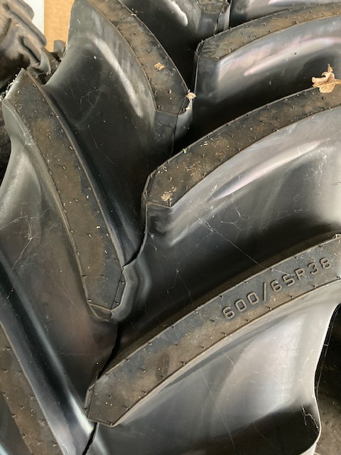 Grasdorf Bridgestone 600/65R38 - Banden en velgen: afbeelding 4 Grasdorf Bridgestone 600/65R38 - Banden en velgen: afbeelding 4