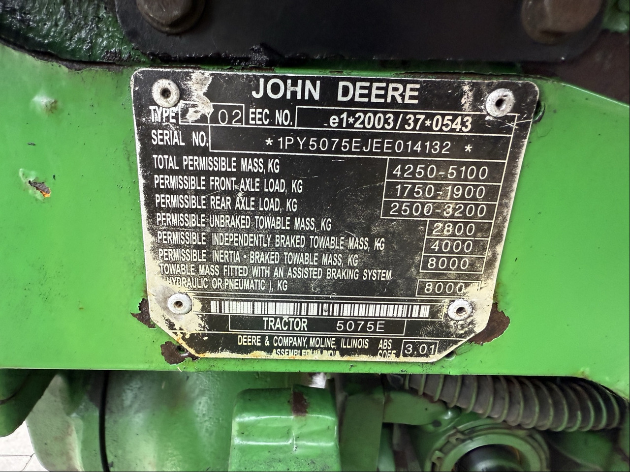 John Deere 5075E - Tractor: afbeelding 2 John Deere 5075E - Tractor: afbeelding 2