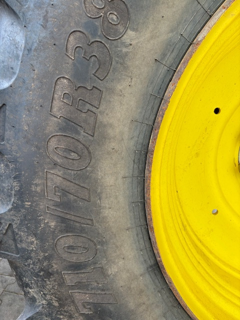 John Deere 6210 R - Tractor: afbeelding 5 John Deere 6210 R - Tractor: afbeelding 5