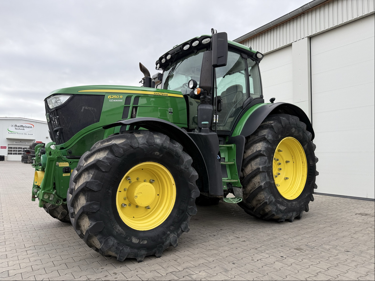 John Deere 6250 R - Tractor: afbeelding 1 John Deere 6250 R - Tractor: afbeelding 1