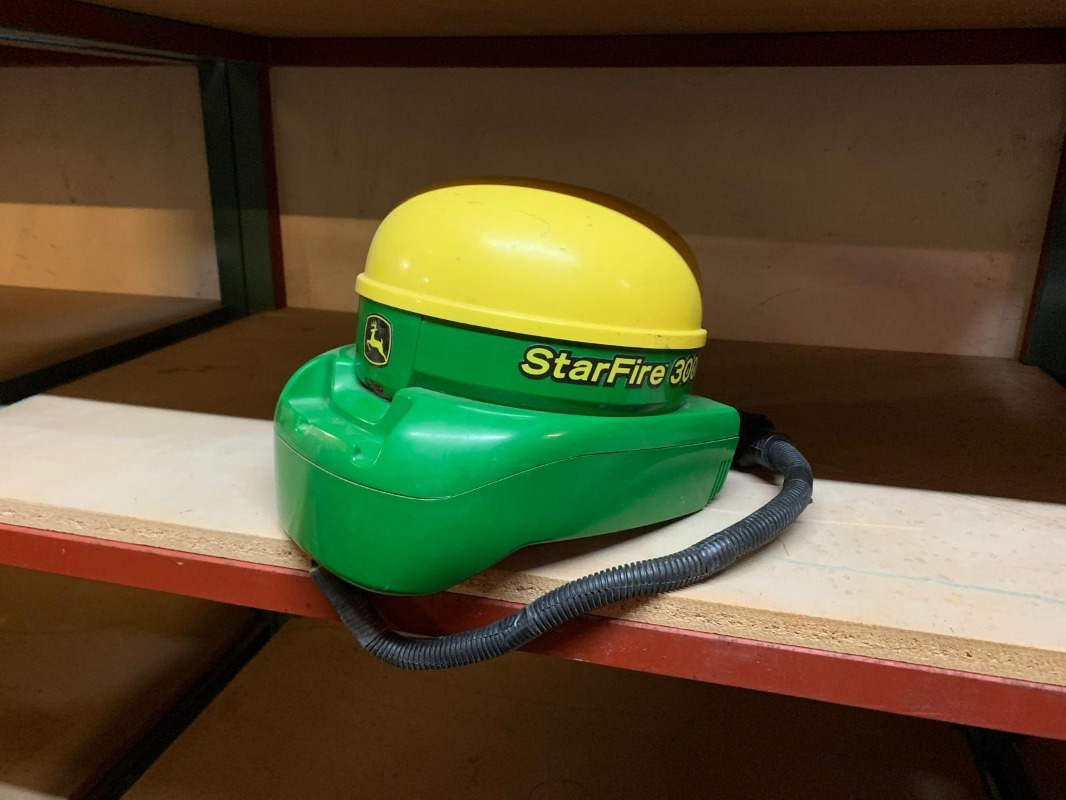 John Deere 8270R - Tractor: afbeelding 2 John Deere 8270R - Tractor: afbeelding 2