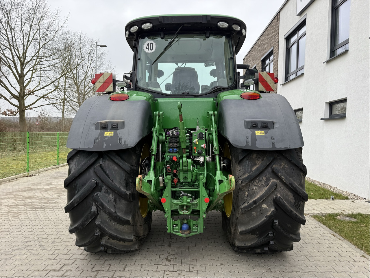 John Deere 8370 R - Tractor: afbeelding 2 John Deere 8370 R - Tractor: afbeelding 2
