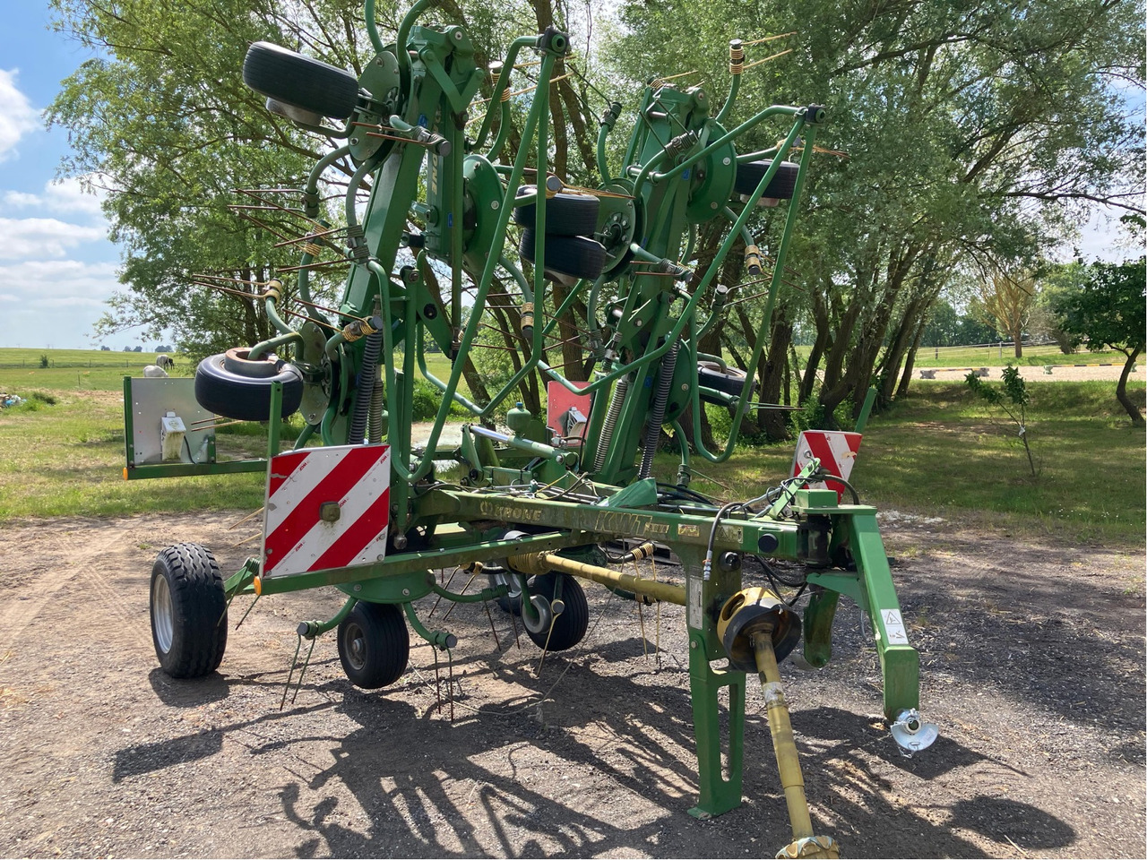 Krone KWT 8.82/8 - Hooischudder: afbeelding 3 Krone KWT 8.82/8 - Hooischudder: afbeelding 3