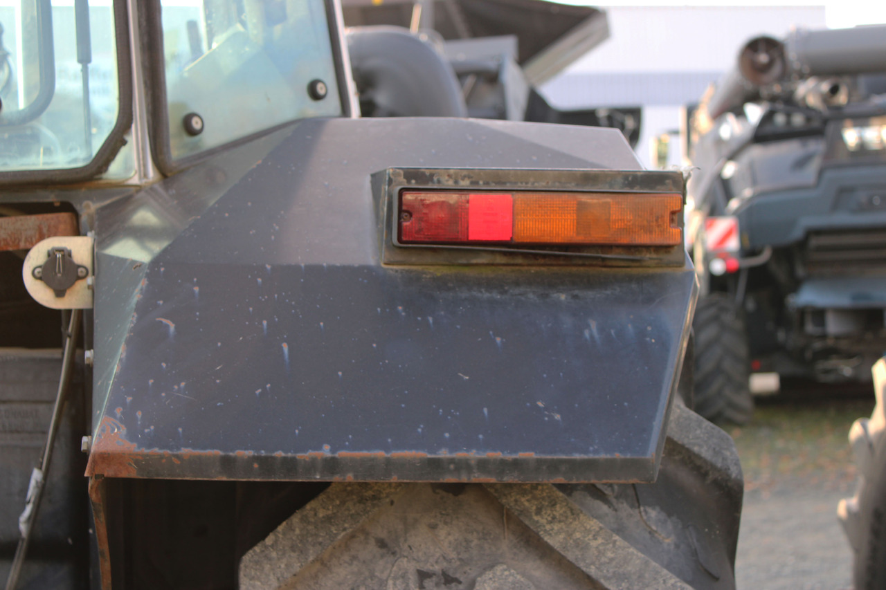 Massey Ferguson 3085 - Tractor: afbeelding 3 Massey Ferguson 3085 - Tractor: afbeelding 3