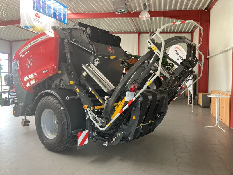Massey Ferguson 4160 V Protec 25 Messer - Hooi-/ Voedermachine: afbeelding 2 Massey Ferguson 4160 V Protec 25 Messer - Hooi-/ Voedermachine: afbeelding 2
