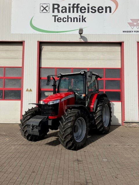 Massey Ferguson 5712 M 4WD Cab Essential - Tractor: afbeelding 1 Massey Ferguson 5712 M 4WD Cab Essential - Tractor: afbeelding 1