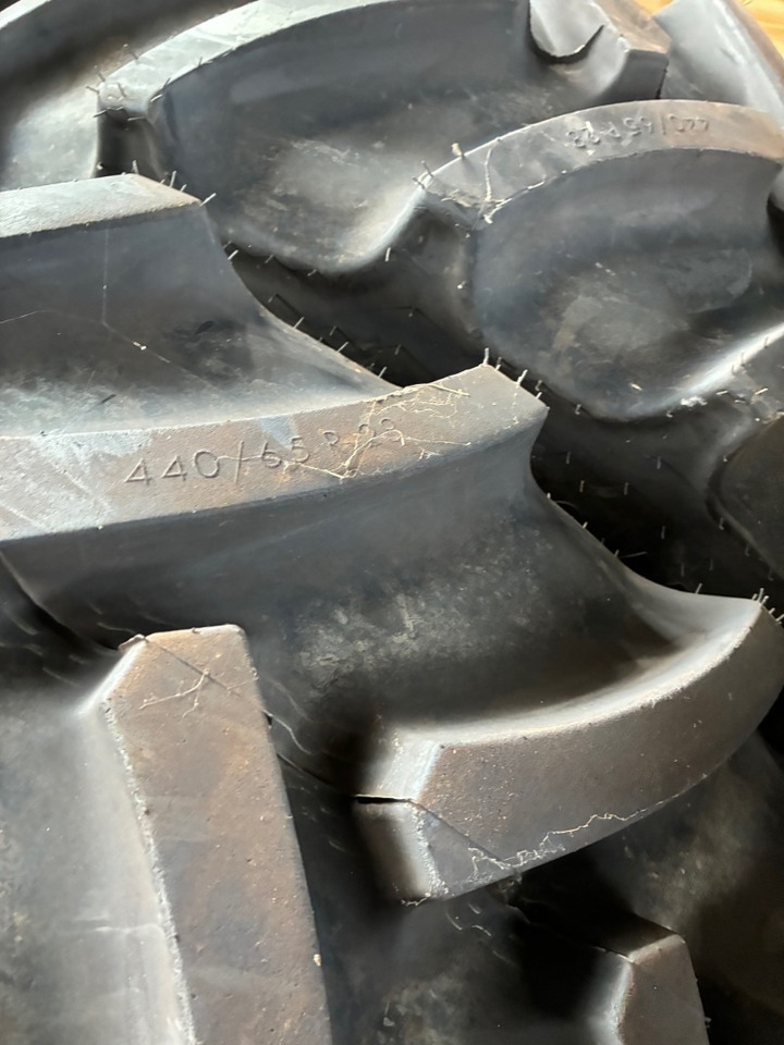 Mitas 540/65R38 AC65 440/65R28 AC65 - Banden en velgen: afbeelding 4 Mitas 540/65R38 AC65 440/65R28 AC65 - Banden en velgen: afbeelding 4