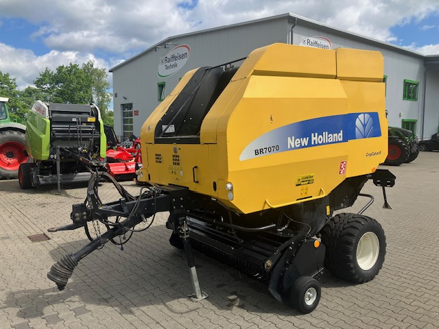 New Holland BR 7070 Crop Cutter II - Hooi-/ Voedermachine: afbeelding 1 New Holland BR 7070 Crop Cutter II - Hooi-/ Voedermachine: afbeelding 1