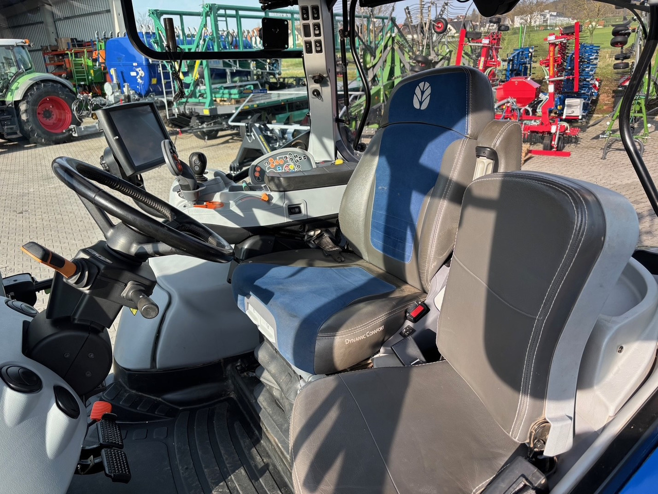 New Holland T 7.270 AC - Tractor: afbeelding 4 New Holland T 7.270 AC - Tractor: afbeelding 4