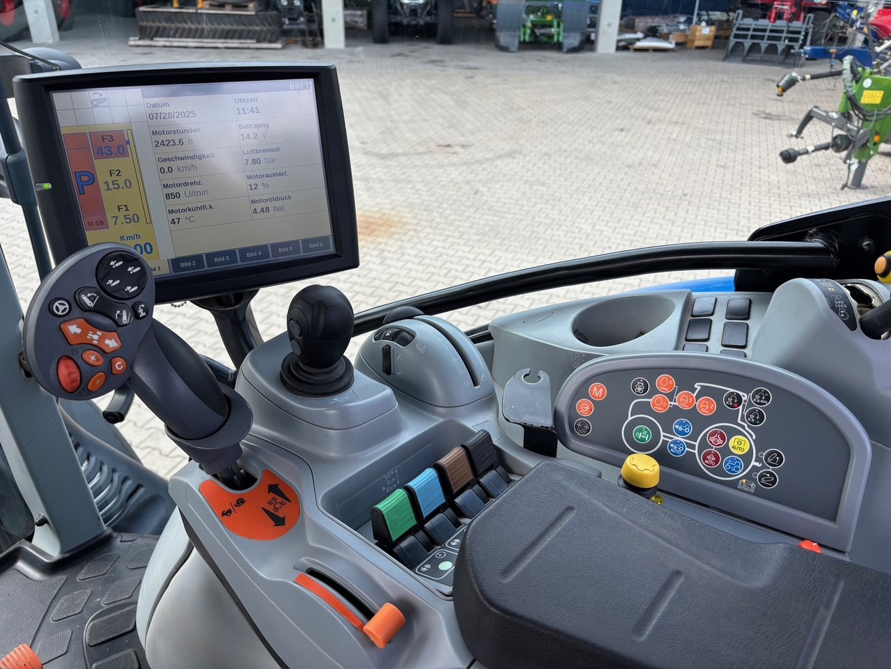 New Holland T6.140 Auto Command - Tractor: afbeelding 3 New Holland T6.140 Auto Command - Tractor: afbeelding 3