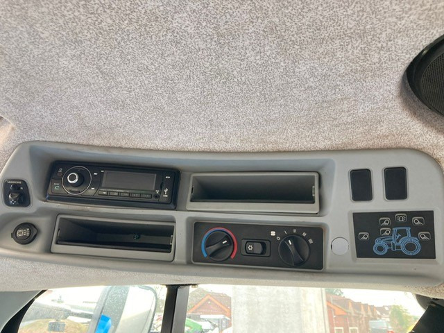 New Holland T7.200 Autocommand - Tractor: afbeelding 2 New Holland T7.200 Autocommand - Tractor: afbeelding 2