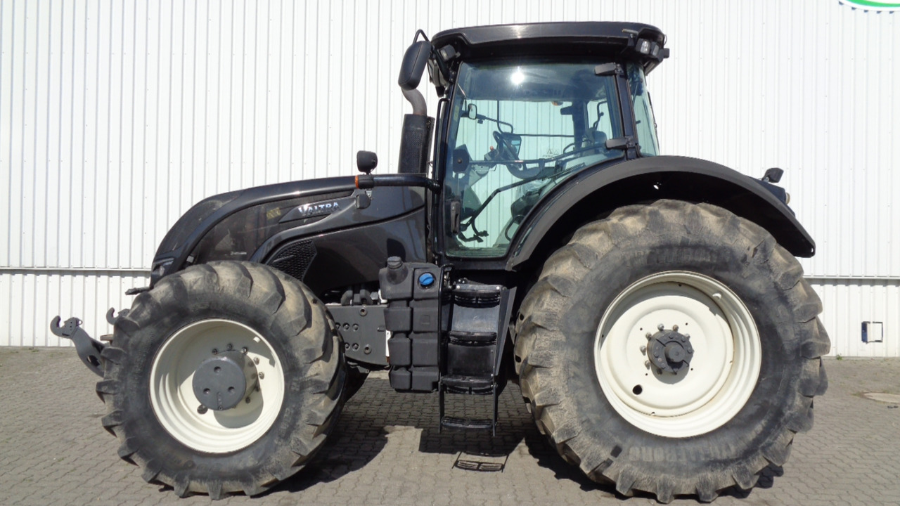 Valtra S374 - Tractor: afbeelding 1 Valtra S374 - Tractor: afbeelding 1
