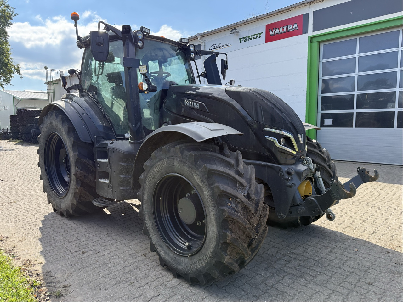 Valtra T 235 Direct - Tractor: afbeelding 1 Valtra T 235 Direct - Tractor: afbeelding 1