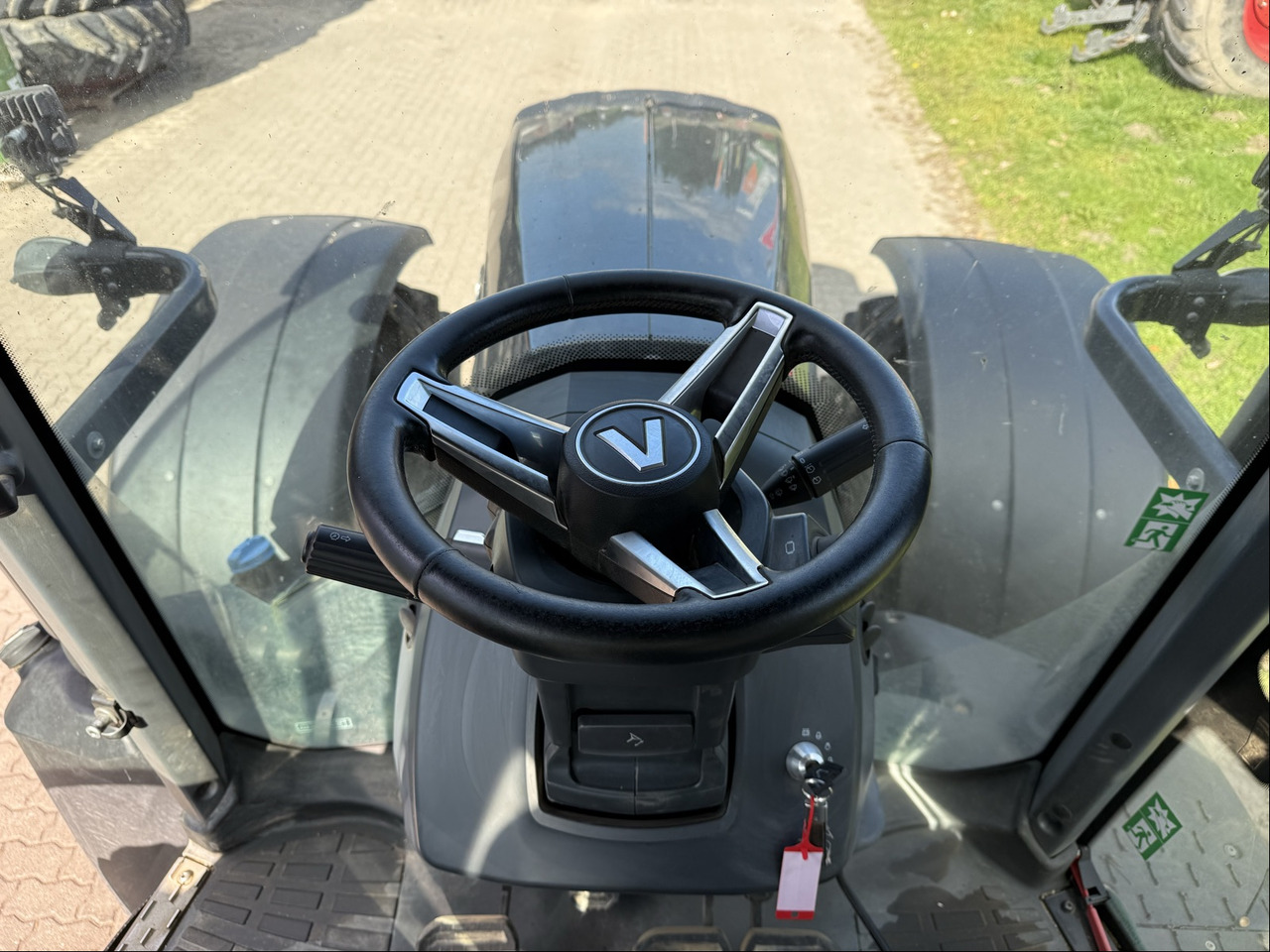 Valtra T 235 Direct - Tractor: afbeelding 2 Valtra T 235 Direct - Tractor: afbeelding 2