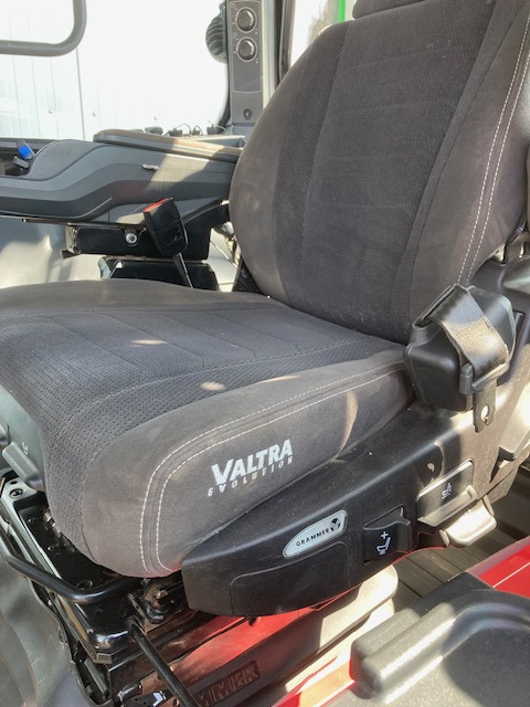 Valtra T 235 Versu - Tractor: afbeelding 5 Valtra T 235 Versu - Tractor: afbeelding 5