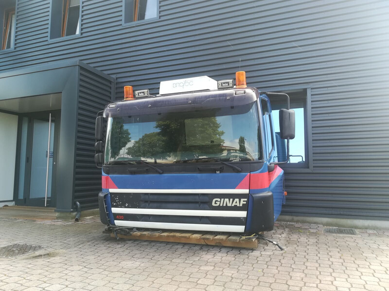DAF CF65 CF75 CF85 Euro 3 - Cabine en interieur voor Vrachtwagen: afbeelding 3 DAF CF65 CF75 CF85 Euro 3 - Cabine en interieur voor Vrachtwagen: afbeelding 3