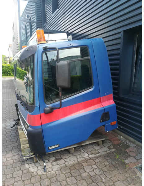 DAF CF65 CF75 CF85 Euro 3 - Cabine en interieur voor Vrachtwagen: afbeelding 2 DAF CF65 CF75 CF85 Euro 3 - Cabine en interieur voor Vrachtwagen: afbeelding 2