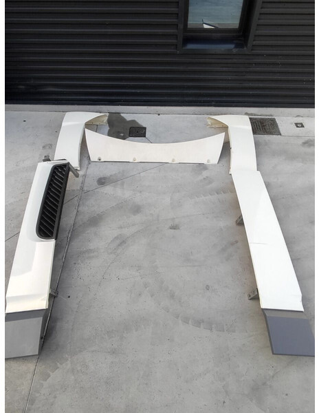 DAF XF 106 - XF 105 - Aerokit/ Spoiler voor Vrachtwagen: afbeelding 2 DAF XF 106 - XF 105 - Aerokit/ Spoiler voor Vrachtwagen: afbeelding 2