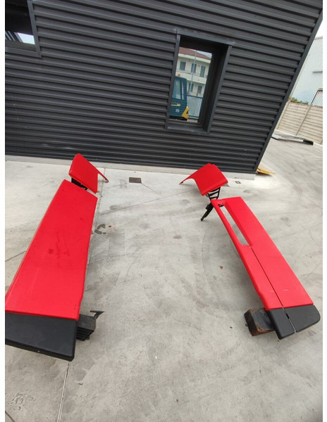 Iveco Hi-Way - Carrosserie en exterieur voor Vrachtwagen: afbeelding 1 Iveco Hi-Way - Carrosserie en exterieur voor Vrachtwagen: afbeelding 1