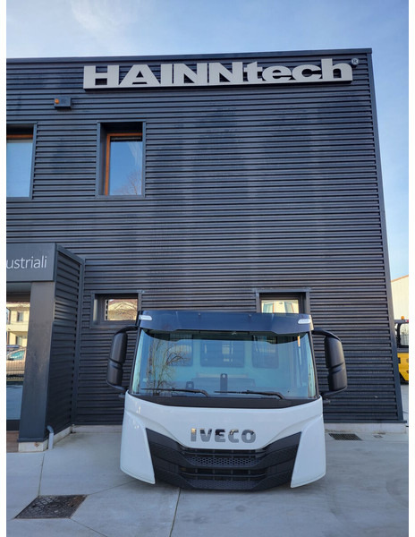 Iveco STRALIS TRAKKER S - Way / X - Way / T - Way EURO 6 - Cabine en interieur voor Vrachtwagen: afbeelding 2 Iveco STRALIS TRAKKER S - Way / X - Way / T - Way EURO 6 - Cabine en interieur voor Vrachtwagen: afbeelding 2