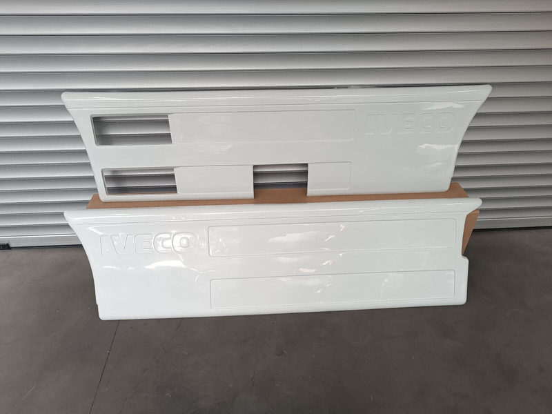 Iveco Stralis AS / AT / AD - Euro3 - Bumper: afbeelding 1 Iveco Stralis AS / AT / AD - Euro3 - Bumper: afbeelding 1