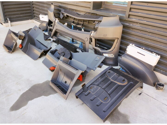 Mercedes-Benz ACTROS AROCS - Bumper voor Vrachtwagen: afbeelding 5 Mercedes-Benz ACTROS AROCS - Bumper voor Vrachtwagen: afbeelding 5